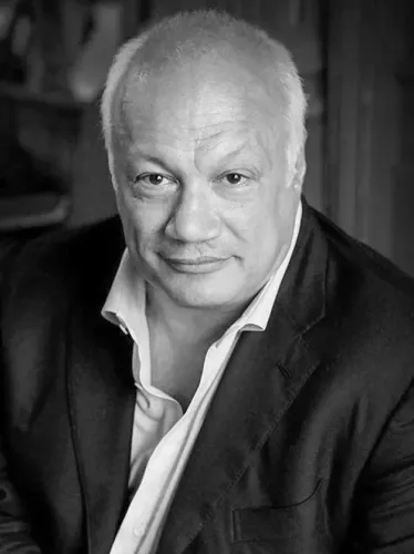  Eric-Emanuel Schmidt