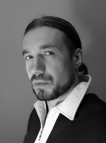 Александр Сафонов
